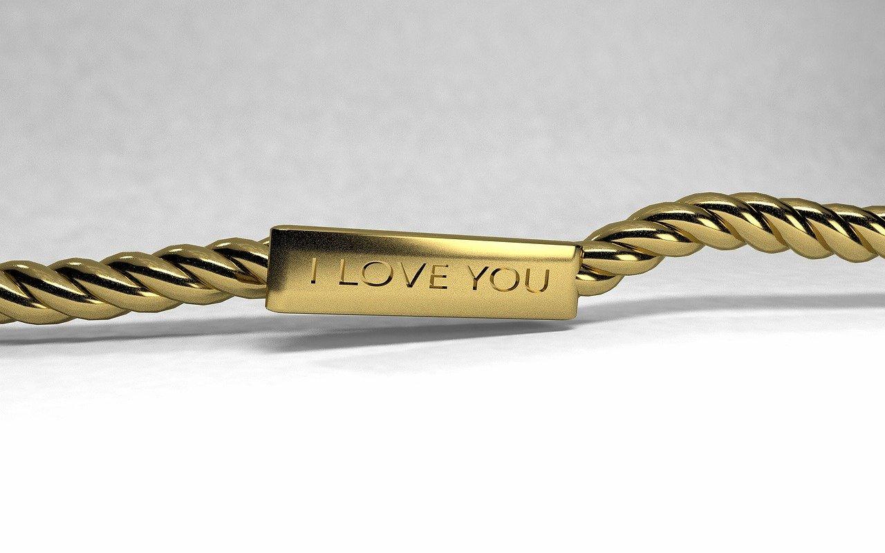 12 Simple Valentine Gift Ideas For Your Wife