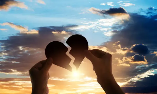 10 Tips On How To Survive a Breakup in Relationships