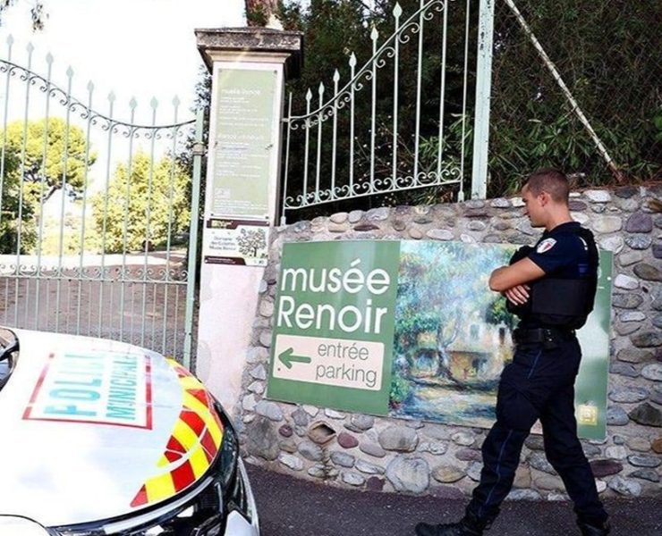France Hit by Another Art Heist as Thieves Steal Renoir Paintings Worth €9 Million
